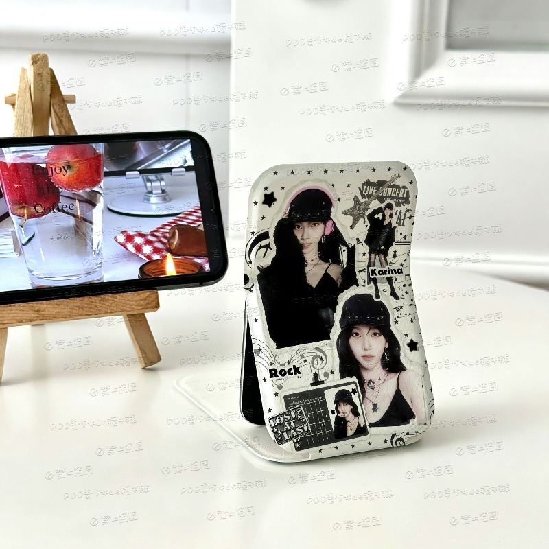 Beauty And Makeup - Aespas Mini opvouwbare make-upspiegel Verticale desktop
