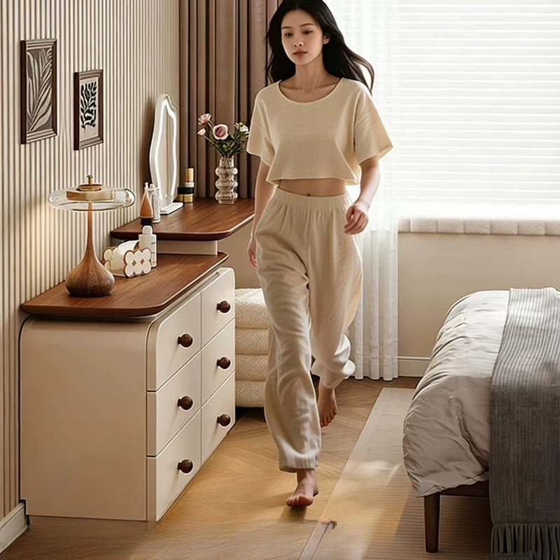 Mid Century slaapkamerkaptafel - Beauty Without Makeup recensie en prijs